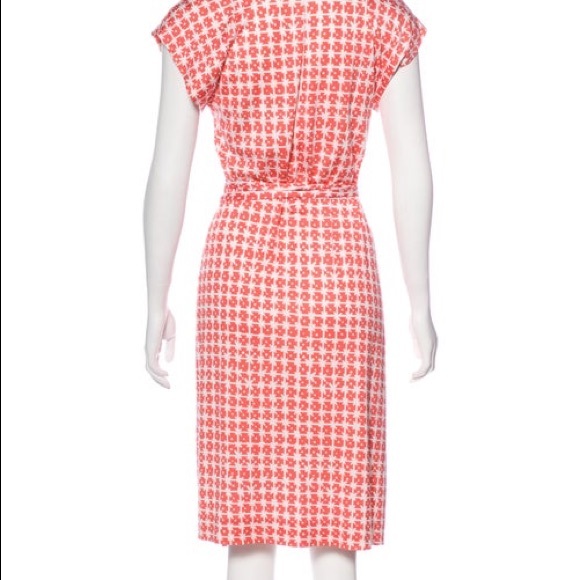 Beautiful DVF silk Mindy wrap dress - Picture 5 of 5